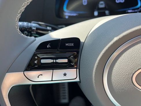 Used 2025 Hyundai Elantra Sport image 16