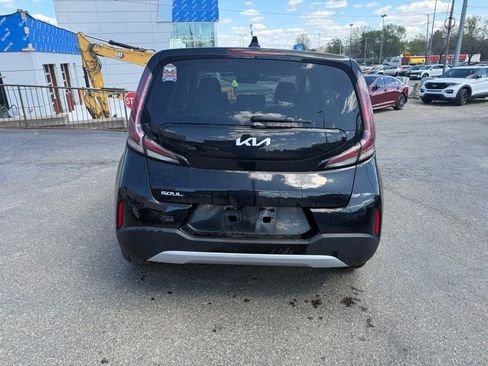 Certified 2023 Kia Soul LX image 6