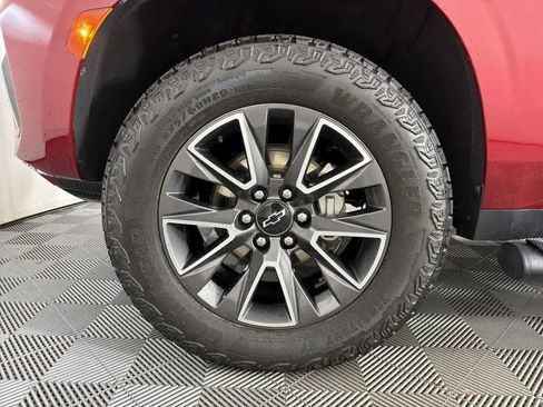 Used 2023 Chevrolet Tahoe Z71 w/ Luxury Package image 17