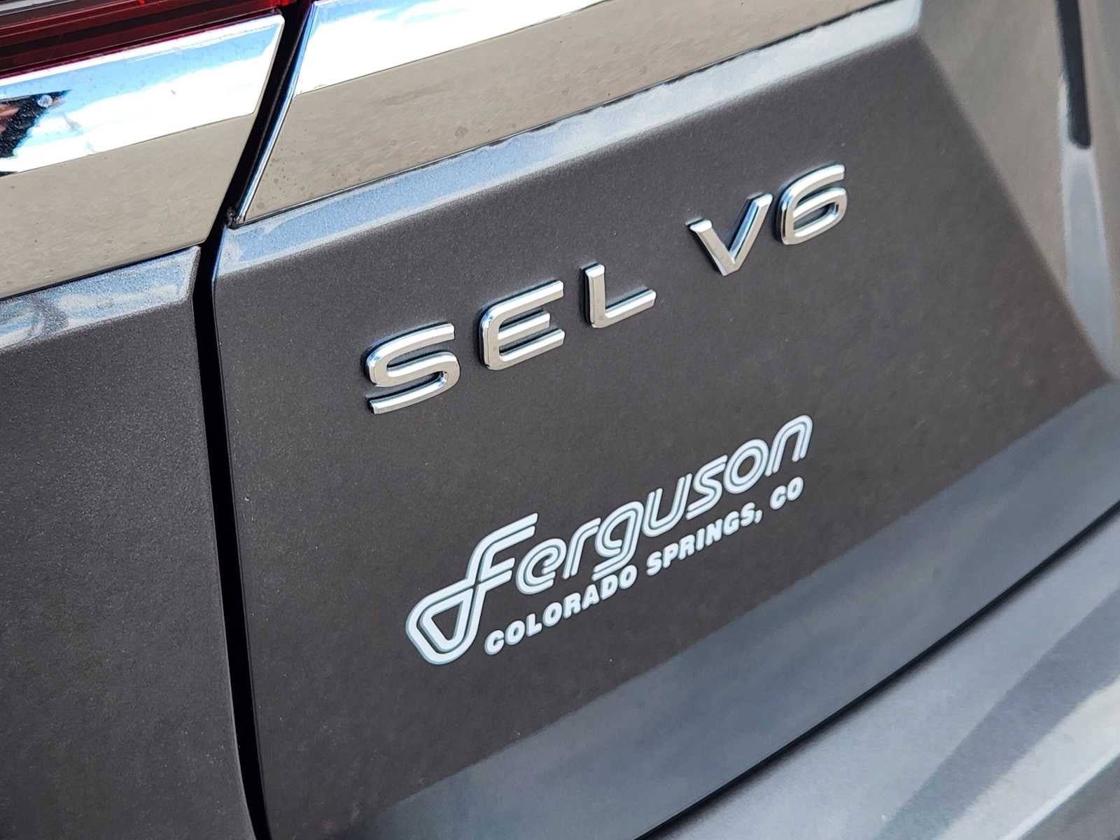 Used 2022 Volkswagen Atlas SEL R-Line AWD/4WD image 13