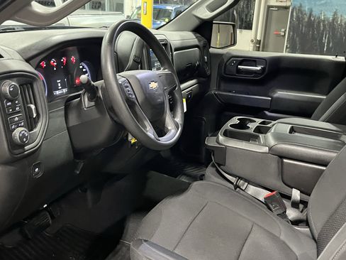 Used 2019 Chevrolet Silverado 1500 Custom w/ Custom Value Package image 11