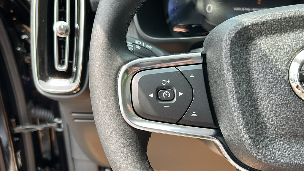 New 2026 Volvo XC40 B5 Core w/ Protection Package Premier AWD/4WD image 12