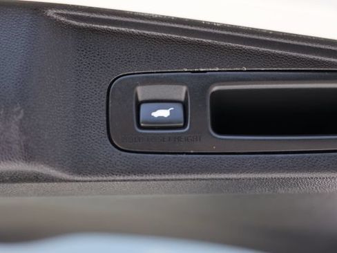 Used 2017 Honda CR-V Touring image 11