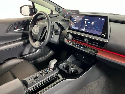 Used 2024 Toyota Prius Prime Premium image 25
