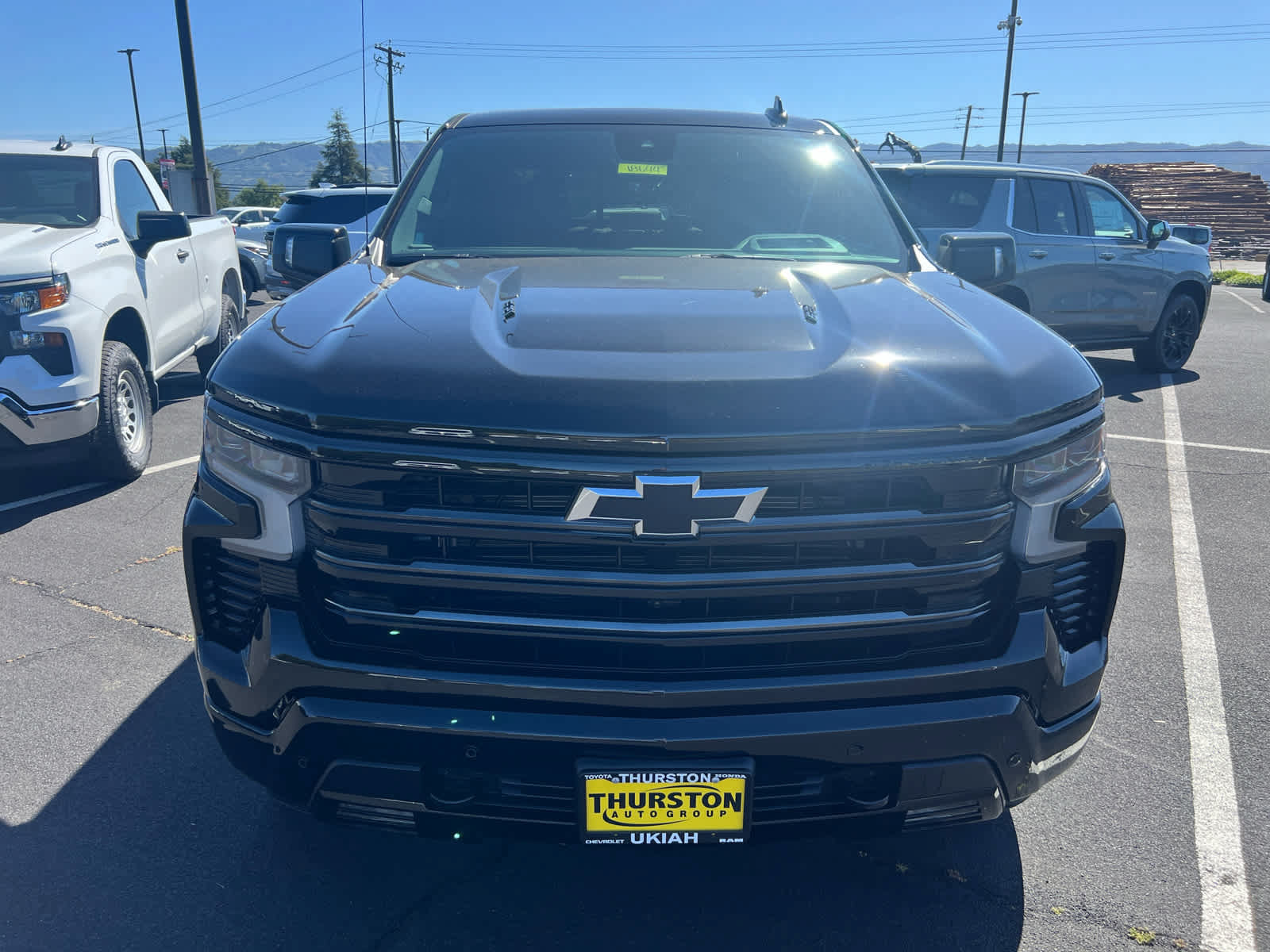 New 2026 Chevrolet Silverado 1500 High Country w/ High Country Premium Package AWD/4WD image 2