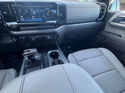 Certified 2023 Chevrolet Silverado 1500 LTZ AWD/4WD image 3