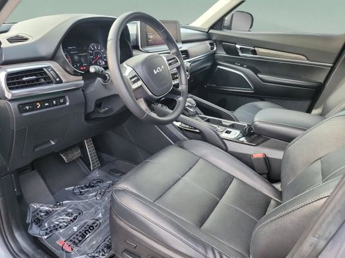 Certified 2022 Kia Telluride SX w/ Nightfall Edition Package AWD/4WD image 16