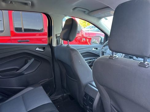 Used 2019 Ford Escape SE FWD image 11