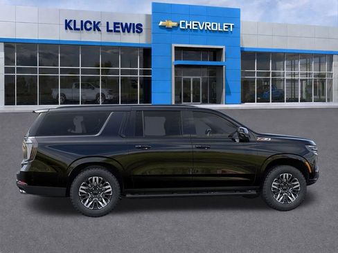 New 2026 Chevrolet Suburban Z71 w/ Comfort Package AWD/4WD image 5
