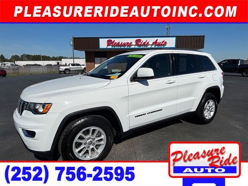 Used 2018 Jeep Grand Cherokee Laredo image 1