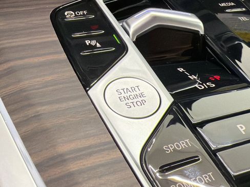 New 2026 BMW X5 xDrive40i w/ Climate Comfort Package image 27