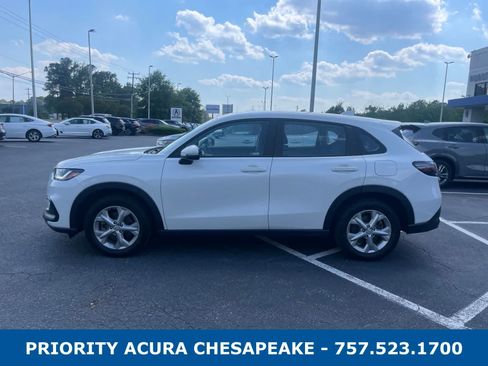 Used 2023 Honda HR-V LX image 2