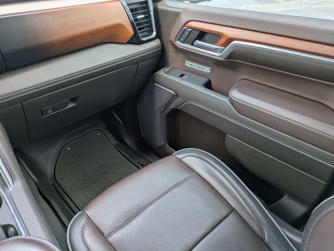 Used 2023 GMC Sierra 1500 Denali w/ Technology Package RWD image 10