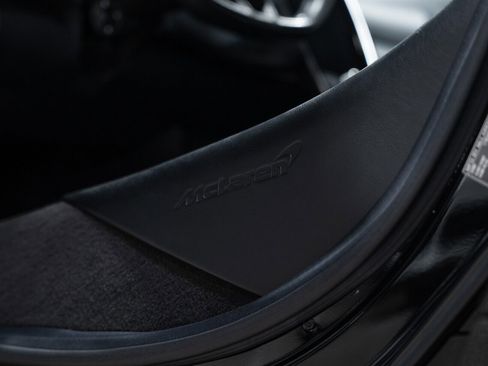 Used 2021 McLaren GT image 26