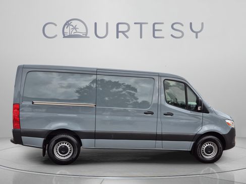 Used 2024 Mercedes-Benz Sprinter 2500 image 6