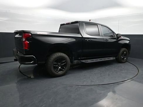 Used 2021 Chevrolet Silverado 1500 Custom Trail Boss w/ Midnight Edition AWD/4WD image 9