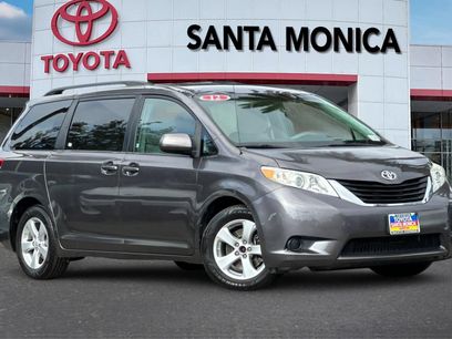 Used 2012 Toyota Sienna LE w/ Towing Pkg