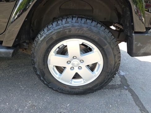 Used 2012 Jeep Wrangler Unlimited Sahara w/ Dual Top Group image 17