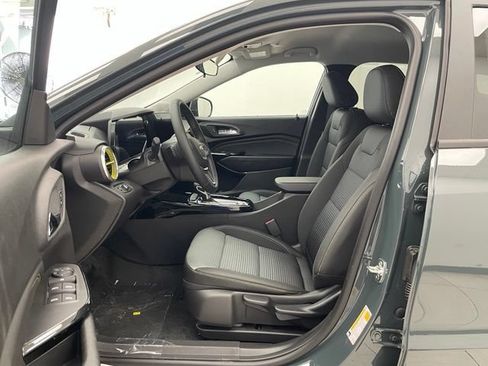 New 2026 Chevrolet Trax LT w/ Driver Confidence Package FWD image 8