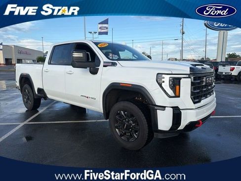 Used 2025 GMC Sierra 2500 AT4 AWD/4WD image 1