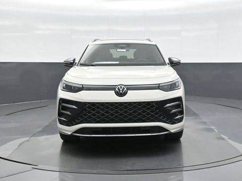 New 2026 Volkswagen Tiguan SE R-Line AWD/4WD image 2