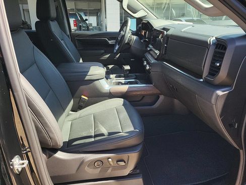 Used 2024 GMC Sierra 1500 SLT AWD/4WD image 28