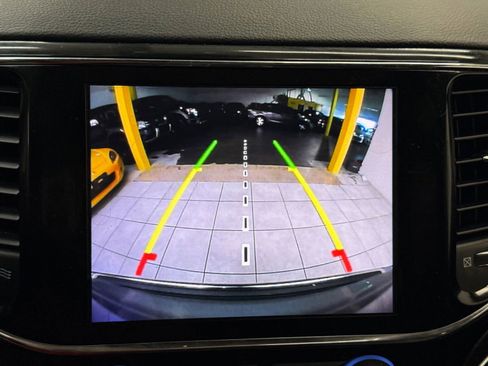 Used 2020 Jeep Grand Cherokee Limited image 35