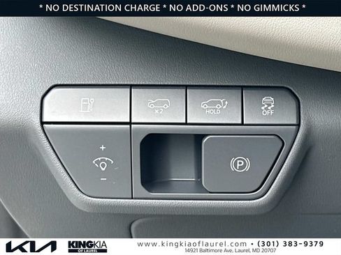 Used 2024 Kia EV9 Wind AWD/4WD image 14