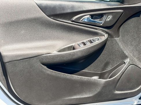 Used 2020 Chevrolet Malibu LS FWD image 19