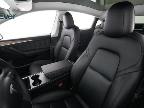 Used 2022 Tesla Model Y Long Range AWD/4WD image 4