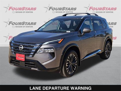 New 2026 Nissan Rogue Platinum image 9