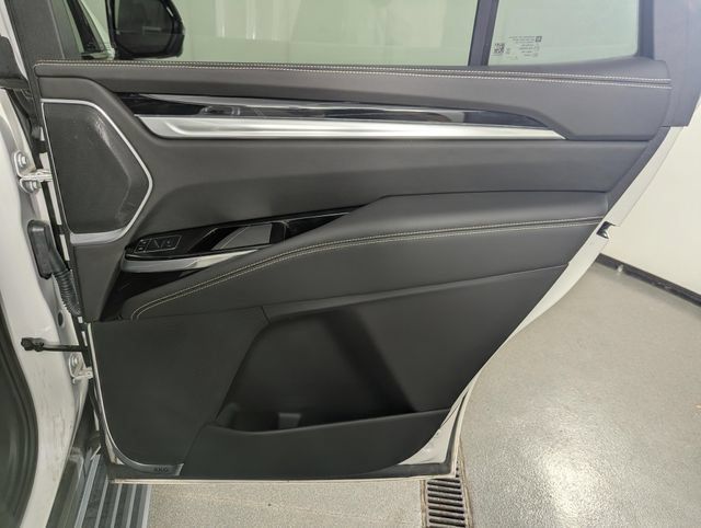 Used 2025 Cadillac Escalade Sport w/ Touring Package AWD/4WD image 25