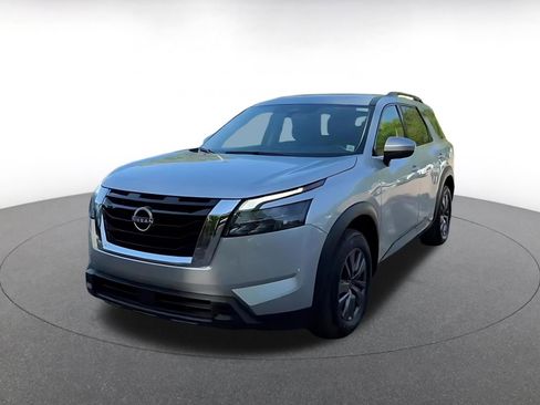 Used 2025 Nissan Pathfinder SV FWD image 7