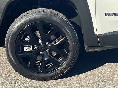 Certified 2022 Jeep Renegade Altitude w/ Sun/Sound Group image 9