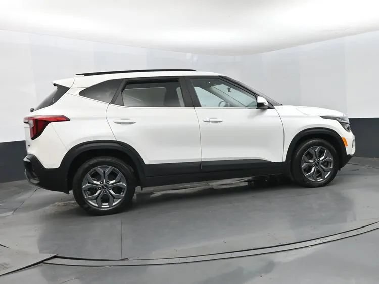 Used 2024 Kia Seltos S AWD/4WD image 4