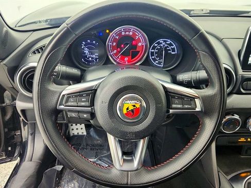Used 2020 FIAT 124 Spider Abarth w/ Convenience Group image 14