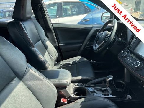 Used 2016 Toyota RAV4 SE w/ Advanced Technology Package image 12