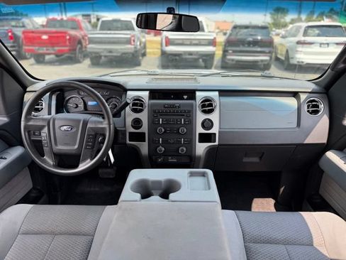 Used 2011 Ford F150 XLT w/ Trailer Tow Pkg RWD image 2