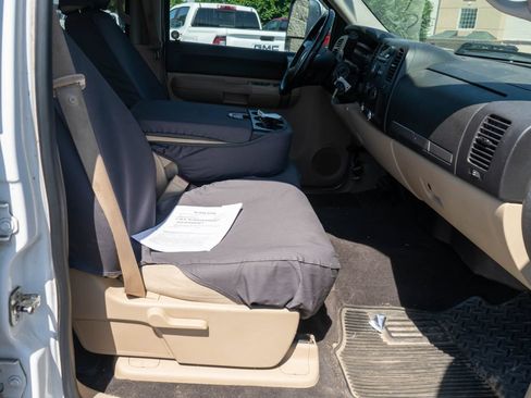 Used 2009 Chevrolet Silverado 2500 W/T AWD/4WD image 10