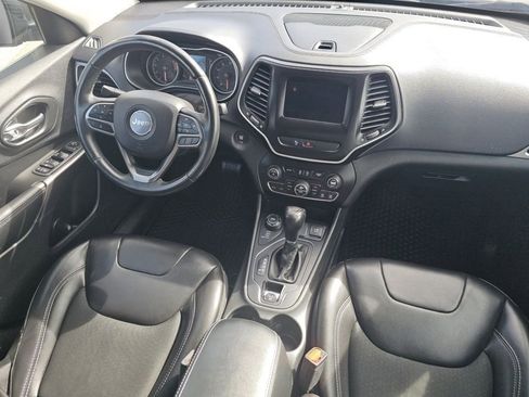 Used 2019 Jeep Cherokee Latitude Plus w/ Comfort/Convenience Group AWD/4WD image 26