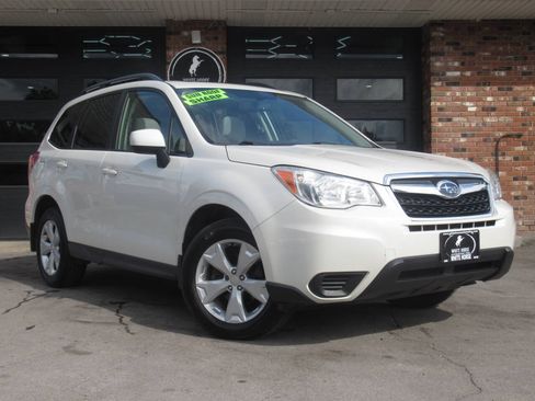 Used 2015 Subaru Forester 2.5i Premium w/ All-Weather Package AWD/4WD image 2