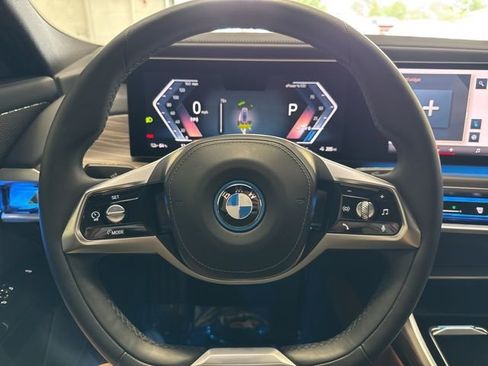 Used 2024 BMW i7 xDrive60 w/ Premium Package image 47