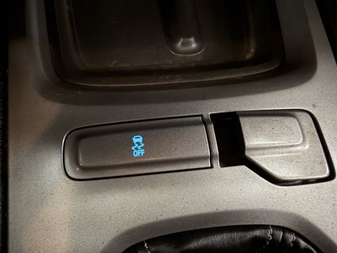 Used 2010 Chevrolet Camaro LS image 17