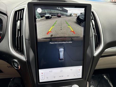 Used 2023 Ford Edge Titanium AWD/4WD image 26