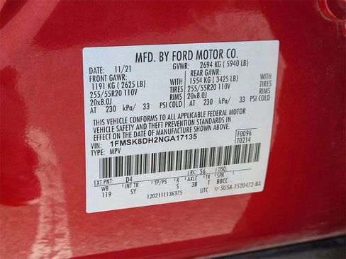 Used 2022 Ford Explorer XLT w/ Equipment Group 202A image 30