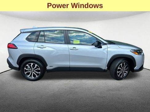 Used 2024 Toyota Corolla Cross AWD Hybrid image 11