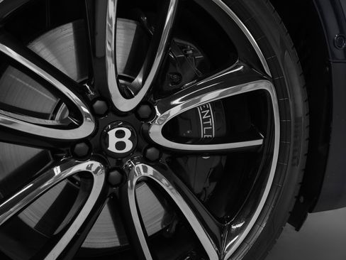 Used 2024 Bentley Continental GT image 17