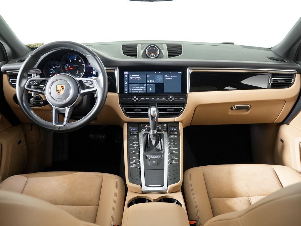 Certified 2021 Porsche Macan AWD/4WD image 24