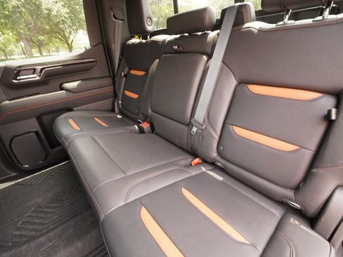 Used 2023 GMC Sierra 1500 AT4 w/ AT4 Premium Package AWD/4WD image 28