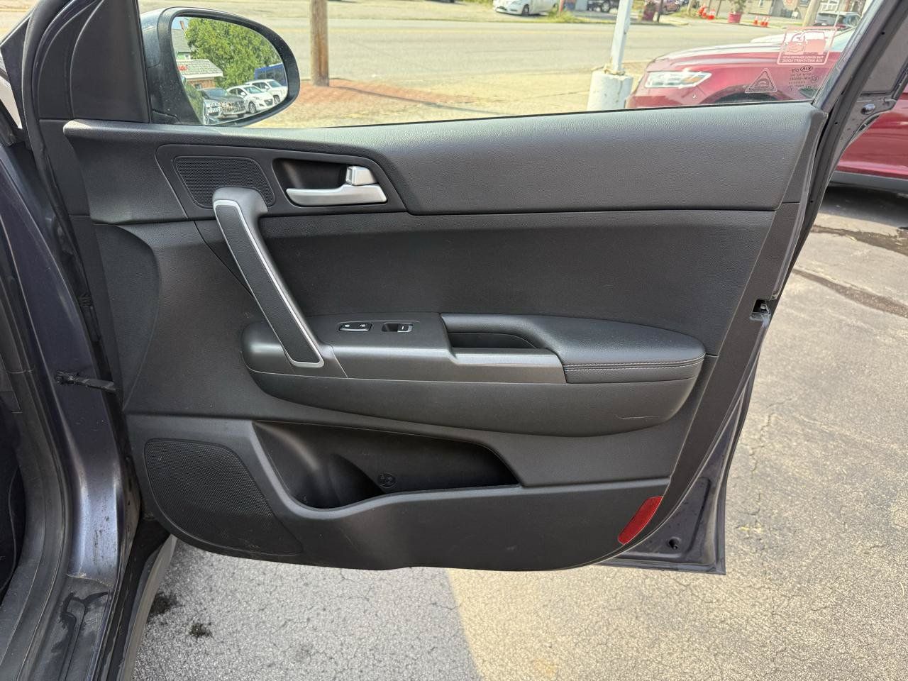 Used 2019 Kia Sportage LX FWD image 31